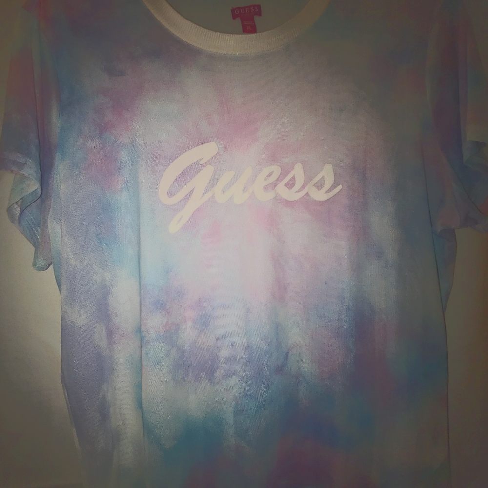 Guess top